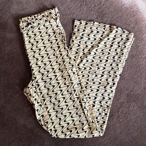 Gimaguas Black and Cream Wavy Pants